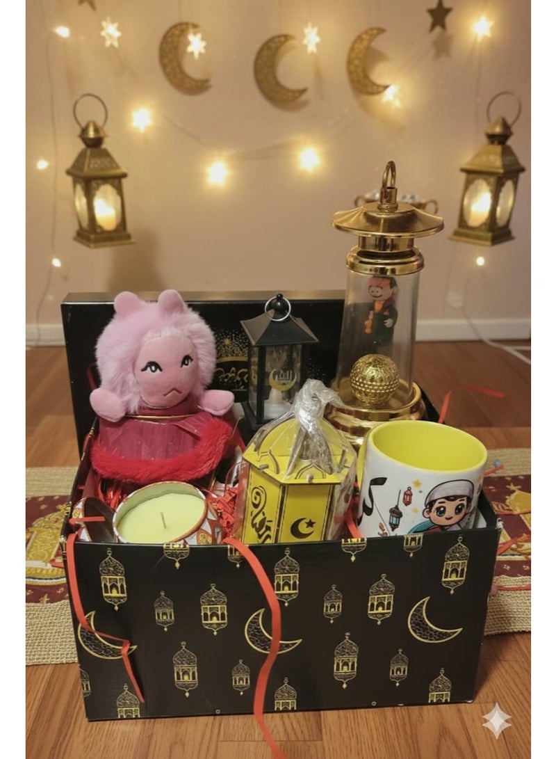 Ramadan Box + 6 Gifts (Golden Fananees Lantern + Mug for Drinks + Small Lantern with Light + Scented Candle + Tamtam Doll + Small Black Lantern Keychain) - Image 1
